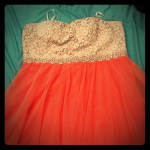 Never worn size 16 deb prom dress.